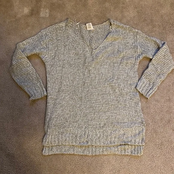 Full tilt Sweater - Picture 1 of 6